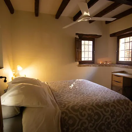 Homestay Cortijo Arbolitos, Casa Compartida Guejar Sierra