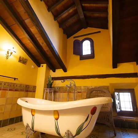Cortijo Arbolitos, Casa Compartida