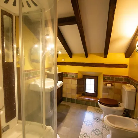 Cortijo Arbolitos, Casa Compartida